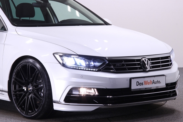 VW Passat B8 mit Eibach Sportline Gewindefedern und 20 Zoll Twin-Monotube-Projekt Felgen